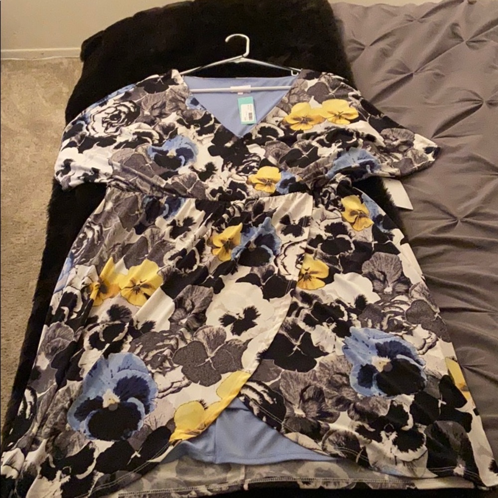 Brand new. Never worn. Tag still attached.